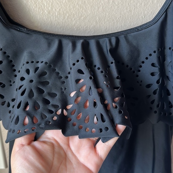 Eyelet Off-Shoulder Black One Piece Swimsuit - Picture 6 of 8